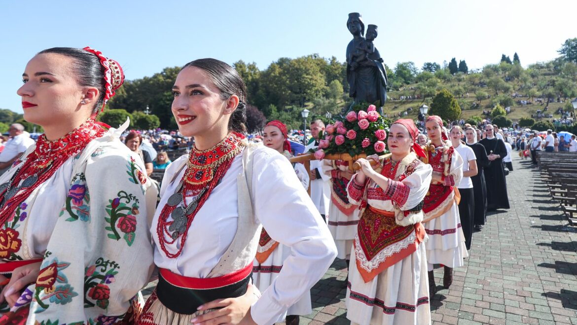 Marija Bistrica: Zagrebački nadbiskup mons. Dražen Kutleša predvodio misno slavlje prigodom 301. Zavjetnog hodočašća vjernika grada Zagreba Majci Božjoj Bistričkoj